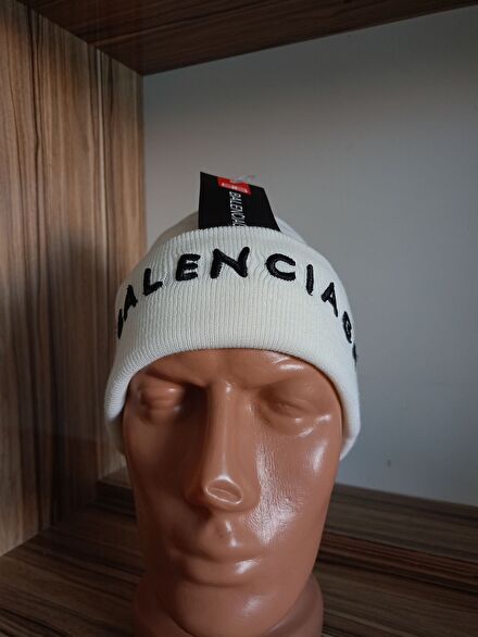 Balenciaga Beyaz Bere şapka