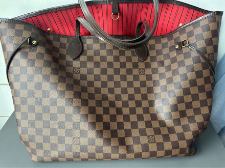 Louis Vuitton Neverfull Kol Çantası