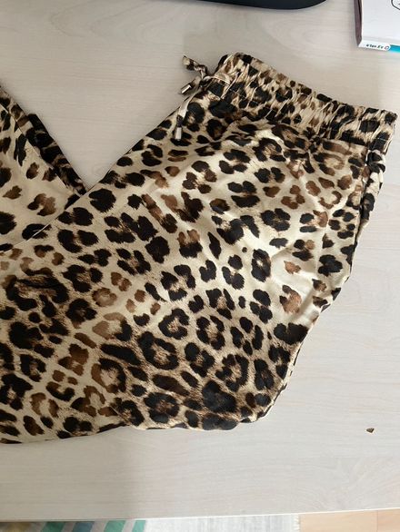 leopar desenli kapri şort