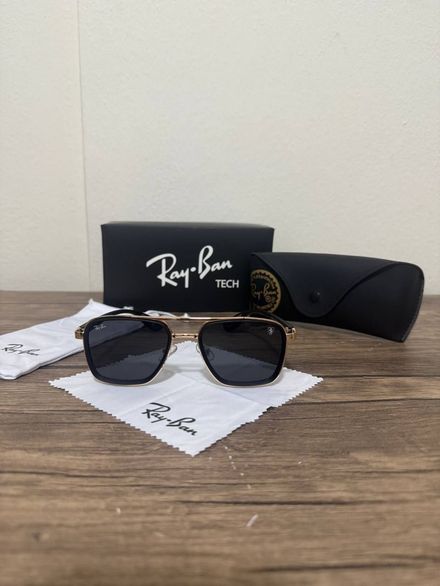 ✨ RAY-BAN