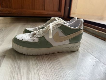 Nike Air Force Sneaker