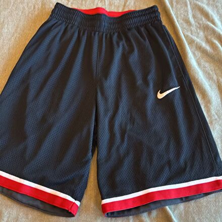 Nike dri fit basket Şort small