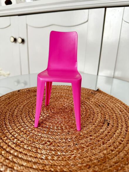 Pembe Oyuncak Sandalye