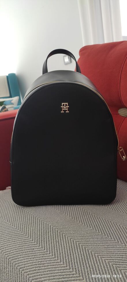 Tommy Hilfiger Siyah Sırt Çantası