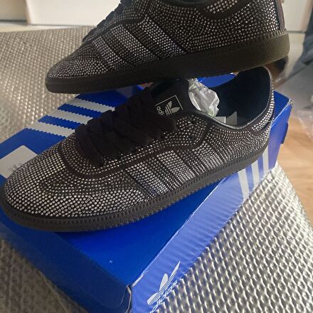Adidas Siyah Taşlı Sneaker