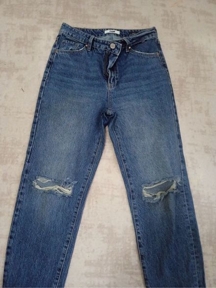 Mavi yırtık detaylı mom jean