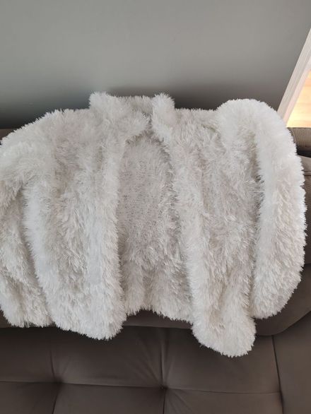 Krem Peluş Hırka