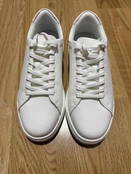 ZARA Beyaz Deri Sneaker