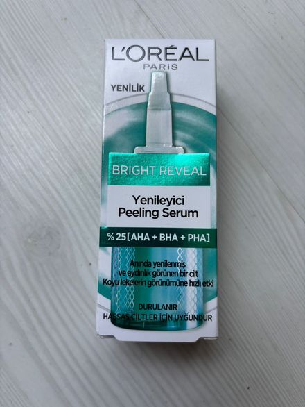 L'Oréal Paris Yenileyici Peeling Serum