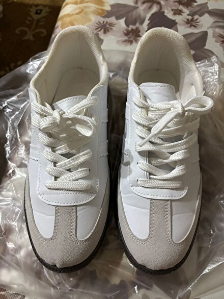 Beyaz Sneaker Ayakkabı