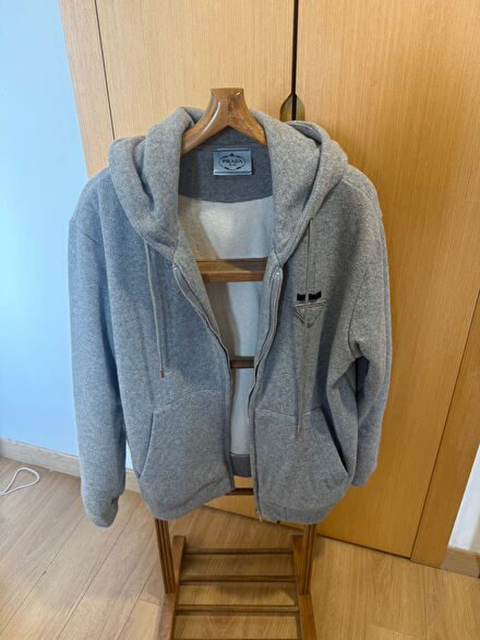 Prada Kasmir Kapüşonlu Sweatshirt