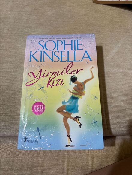 Sophie Kinsella Yirmiler Kızı Kitap
