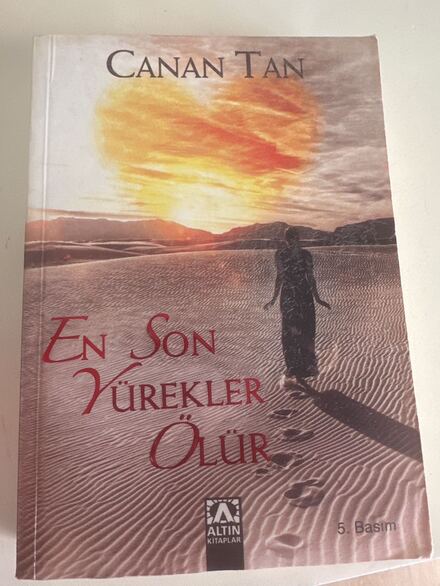 Canan Tan En Son Yürekler Ölür Kitabı