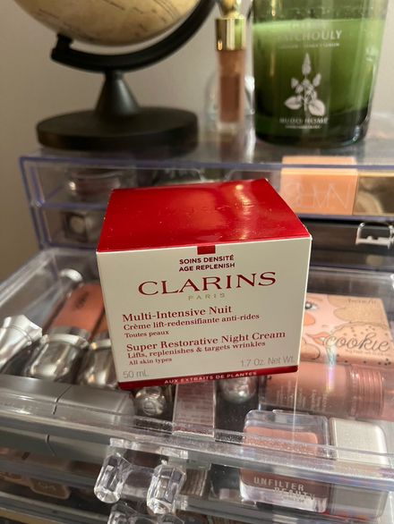 Clarins Super Restorative Night Cream