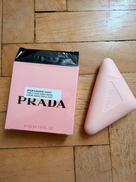 Prada el kremi