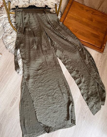 Bershka Haki bol paça Pantolon